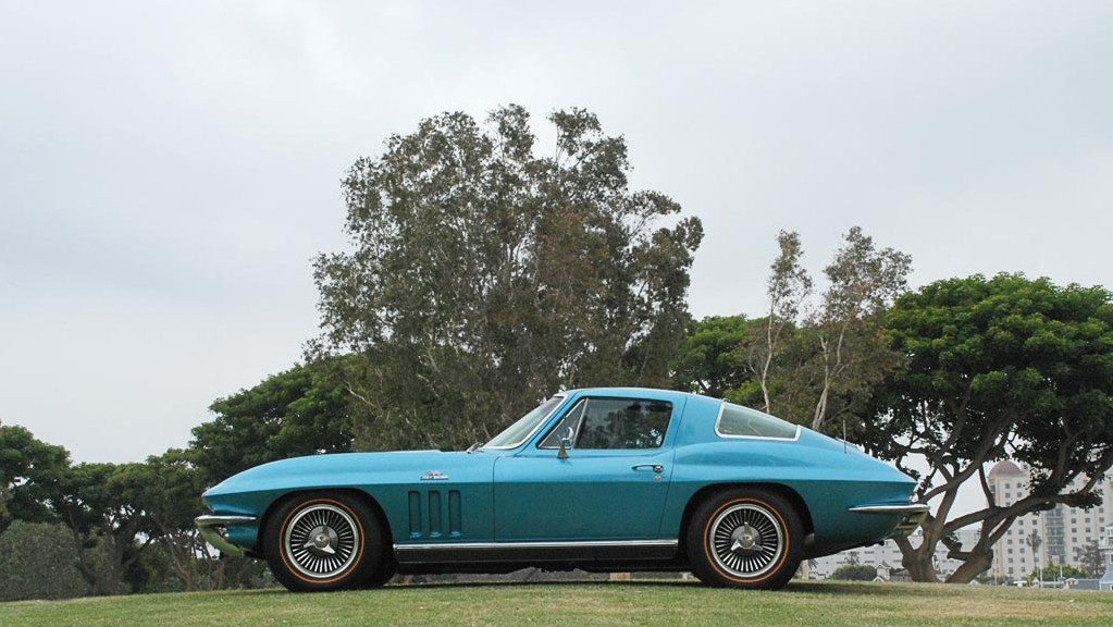 Corvette Generations/C2/C2 1966 Coupe.jpg